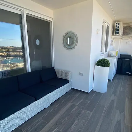 4, Mit 2 Schlafzimmern Und Meerblick Apartment *
