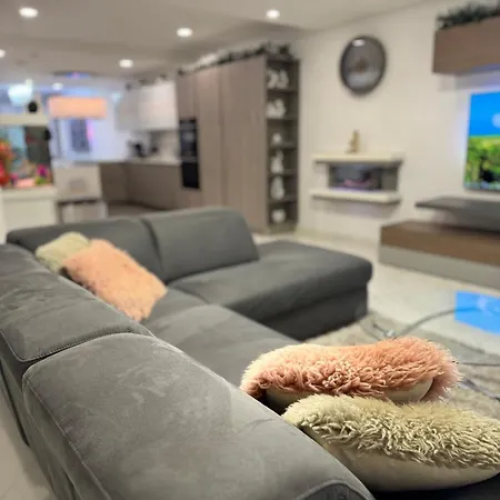 4 Mit 2 Schlafzimmern Und Meerblick * Marsaskala