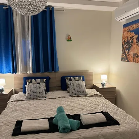 4, Mit 2 Schlafzimmern Und Meerblick Apartment *